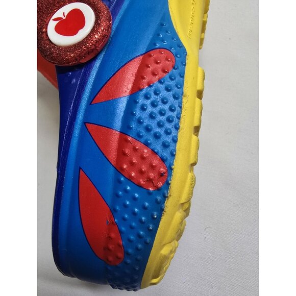 KIDS CROCS X DISNEY SNOW WHITE CLASSIC CLOG Size JR 2 - Picture 12 of 12